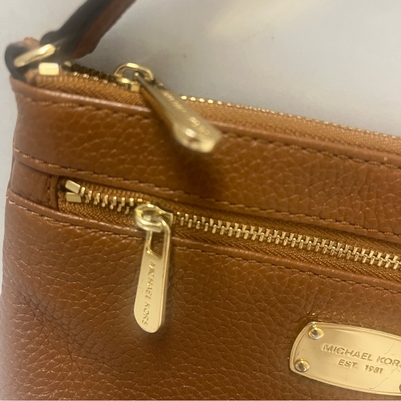 Michael Kors Jet Set Wristlet - Picture 6 of 6